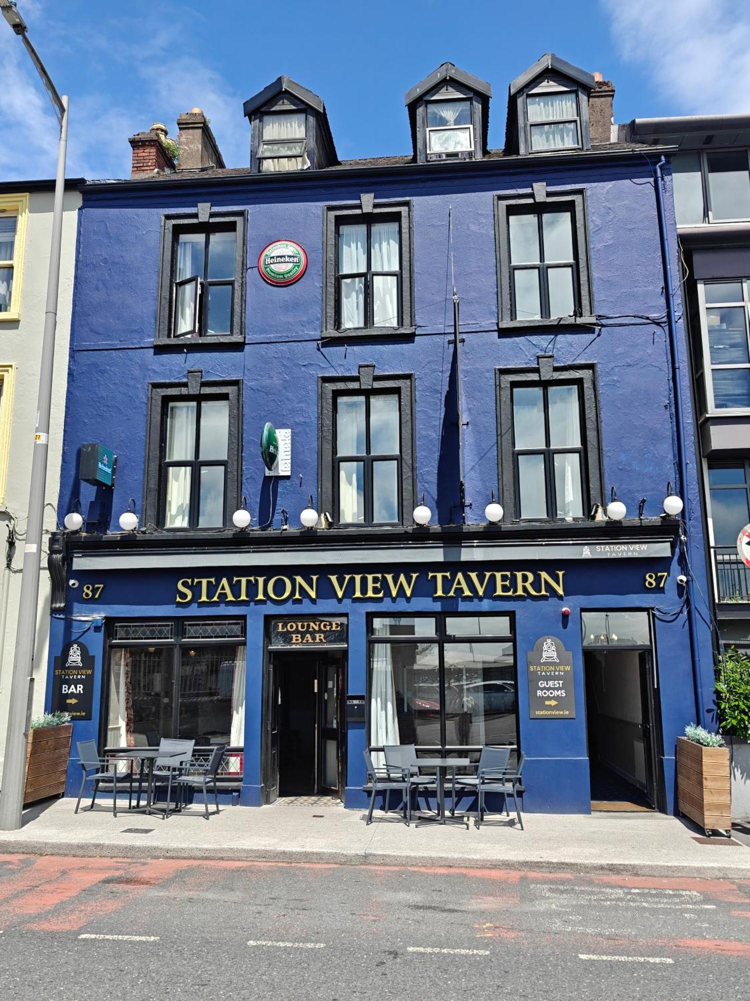 Hotel Station View Tavern *
